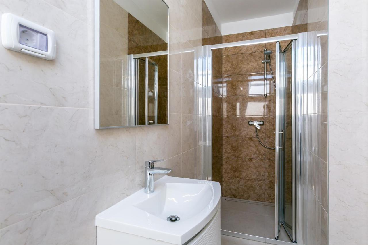 Appartement Nevia à Medulin Extérieur photo