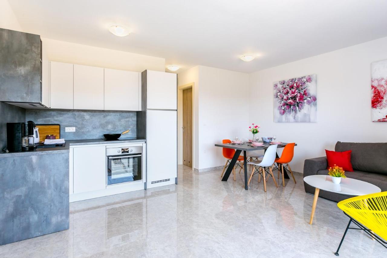 Appartement Nevia à Medulin Extérieur photo